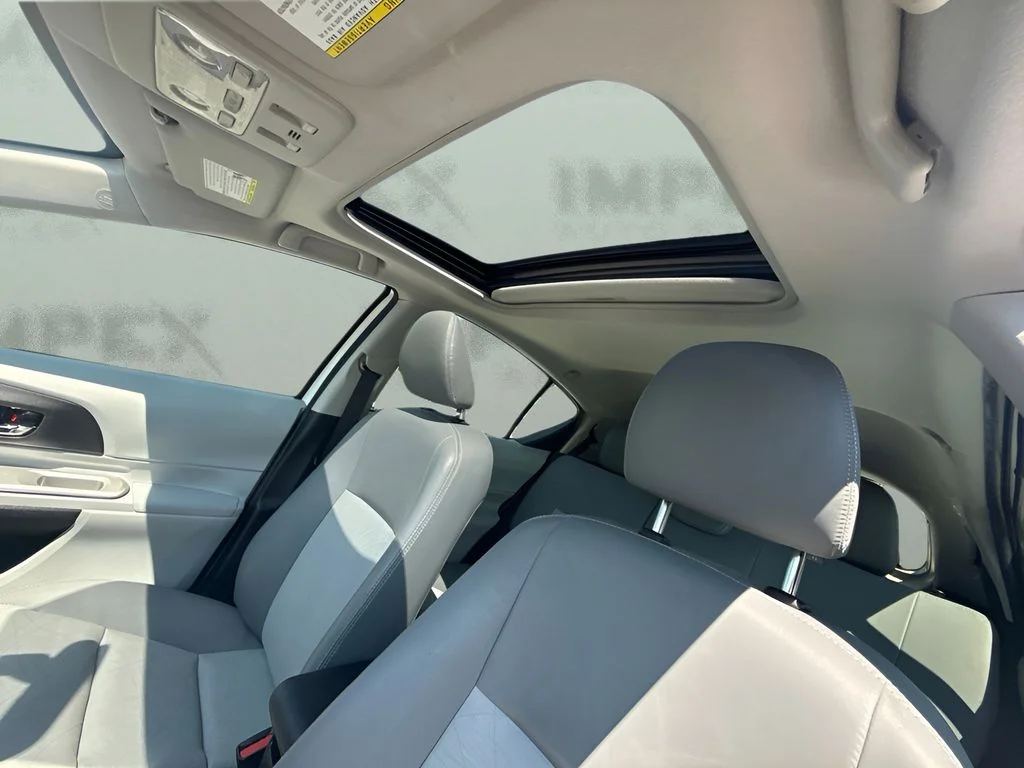Used 2013 White Toyota Four image 6