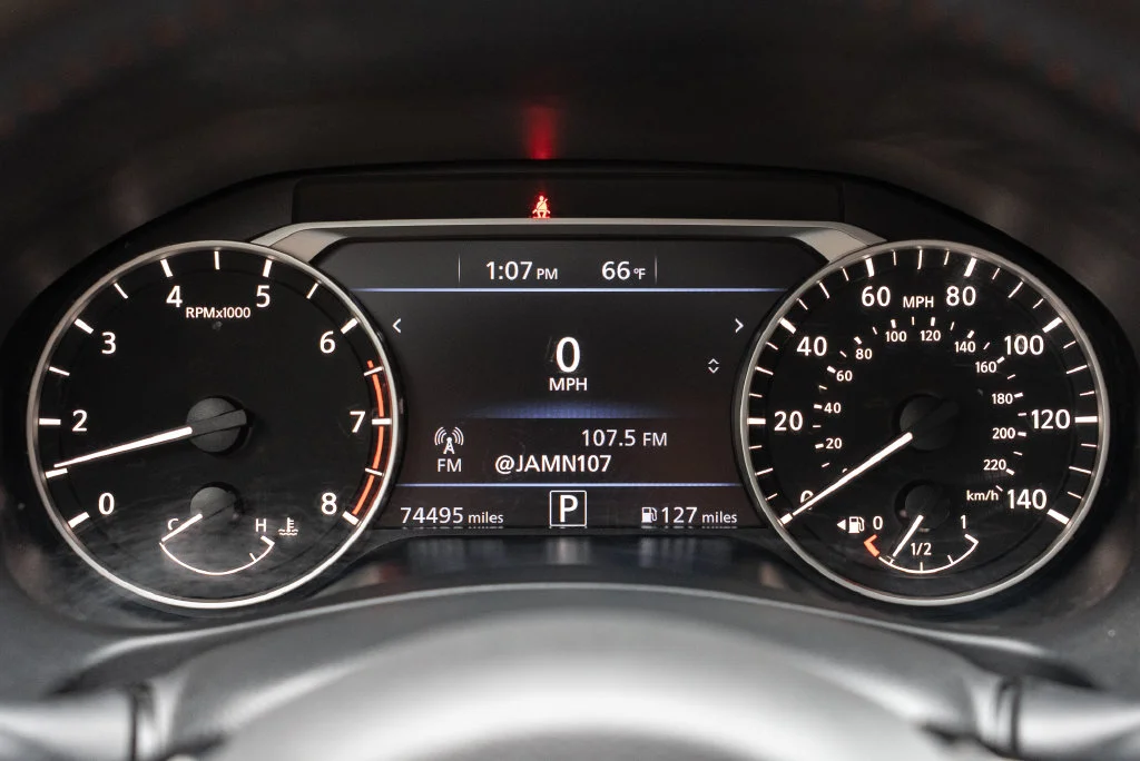 Used 2020 Black Nissan 2.5 SR image 15