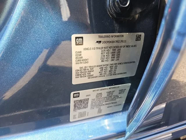 Used 2024 Lakeshore Blue Metallic Chevrolet LT (2FL) image 30