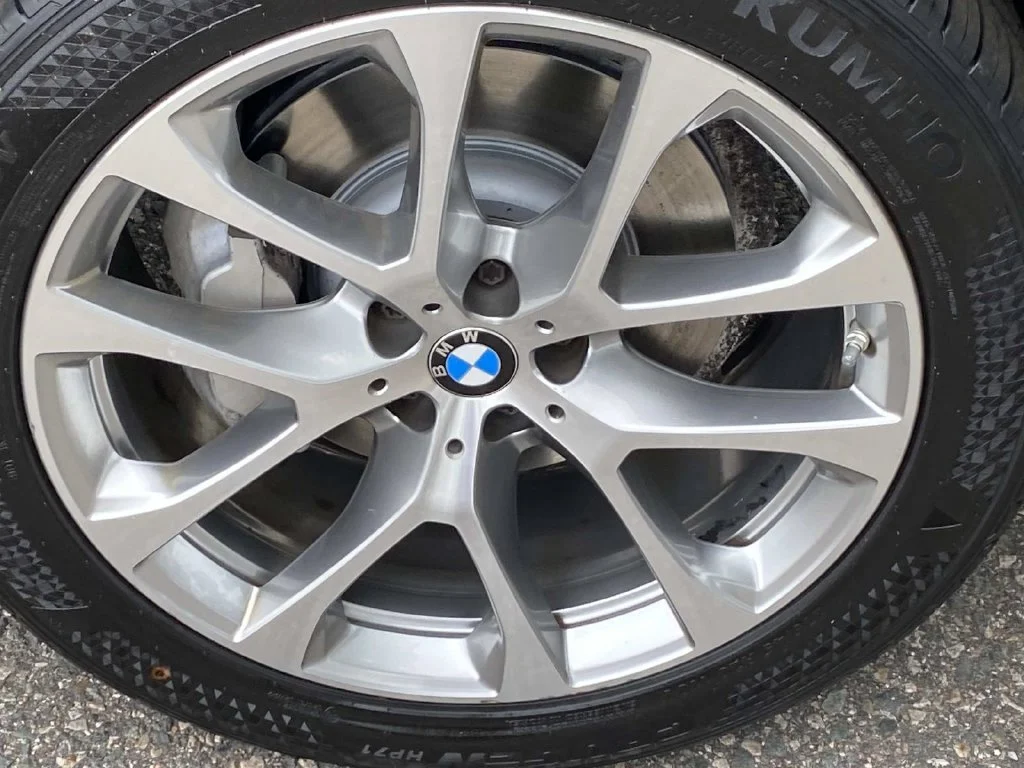 Used 2021 Blue BMW xDrive40i image 28