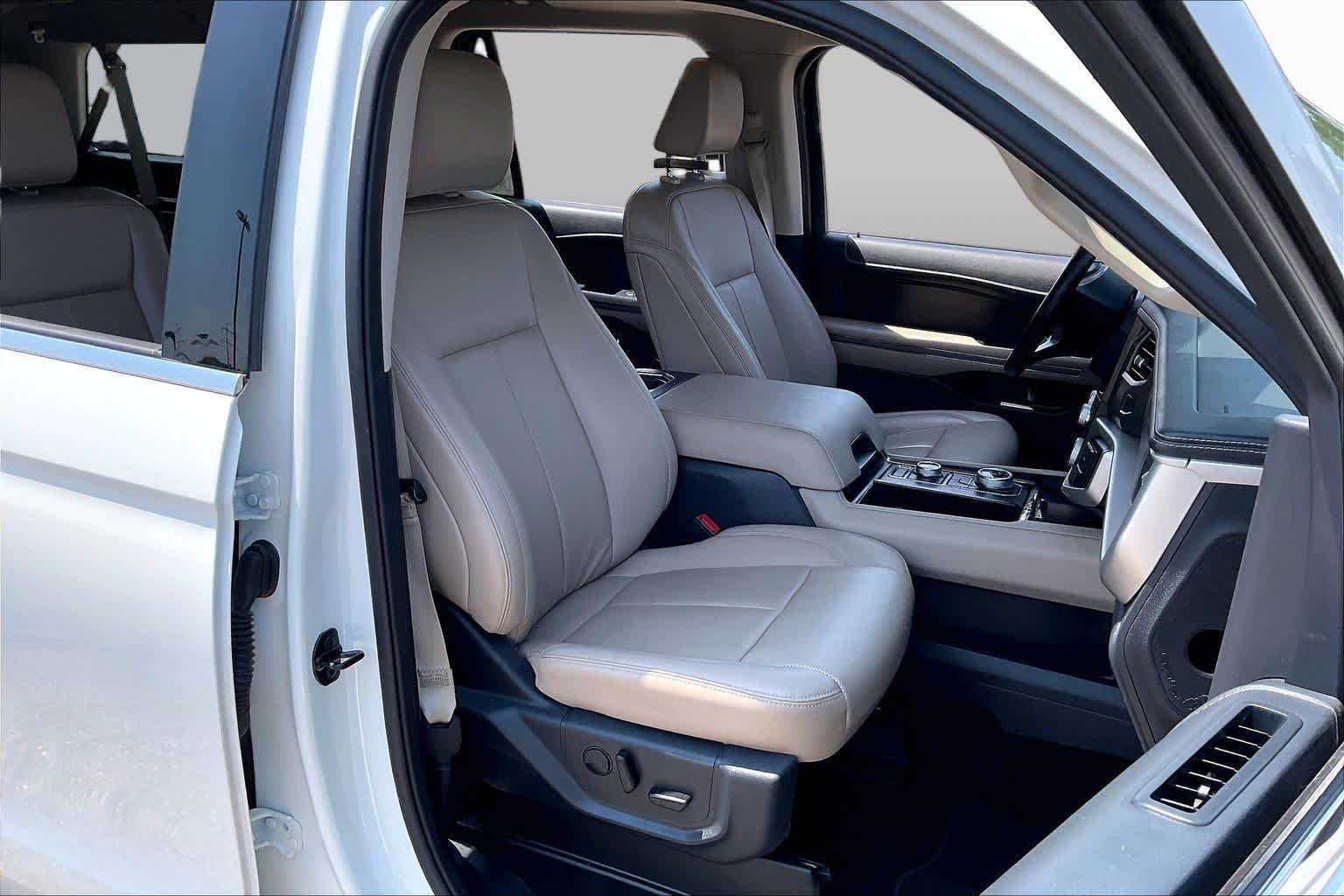 Used 2024 Star White Metallic Tri-Coat Ford XLT image 8