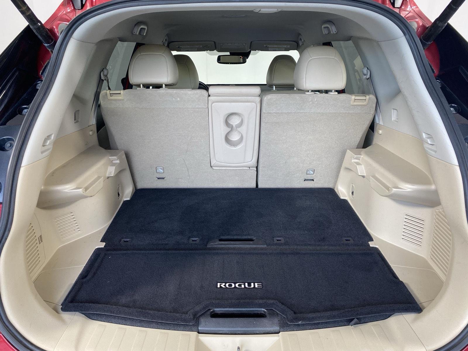 Used 2017 Palatial Ruby Nissan SL image 5