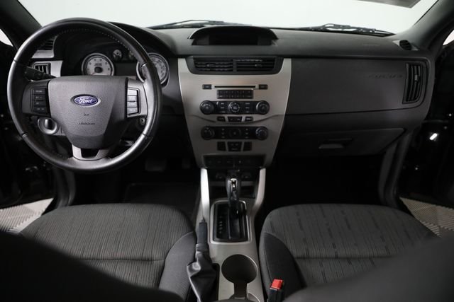 2010 Ford Focus SE - Photo 20