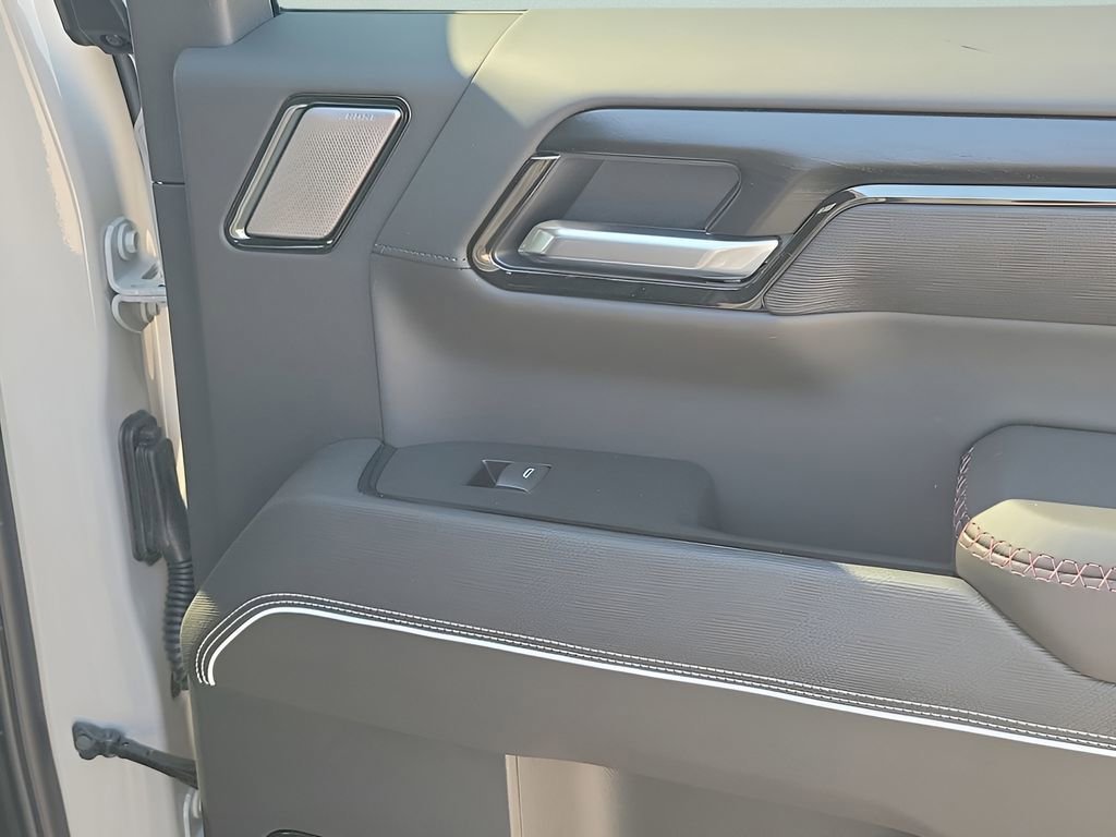2026 GMC Sierra 1500 AT4X - Photo 49
