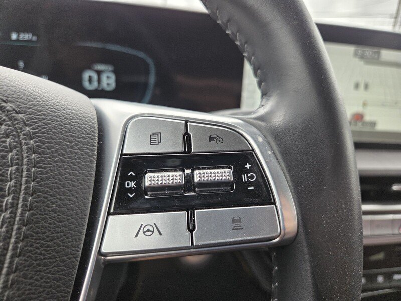 Used 2024 Silver Kia EX image 14