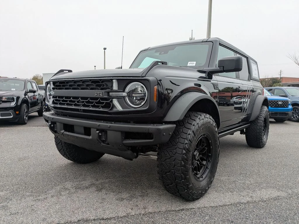 New 2025 Shadow Black Ford Big Bend image 8