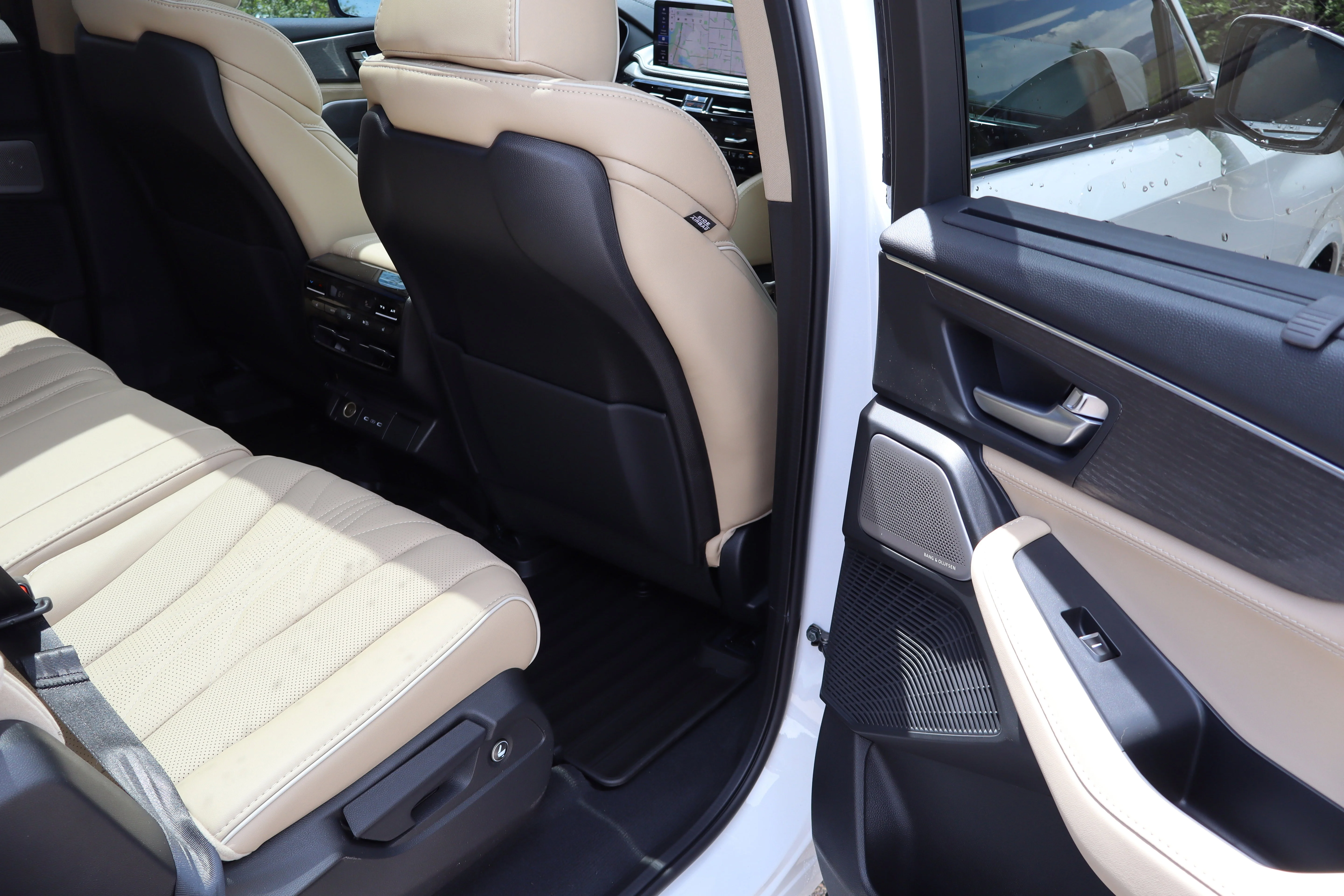 New 2026 Platinum White Pearl Acura w/Advance Package image 30