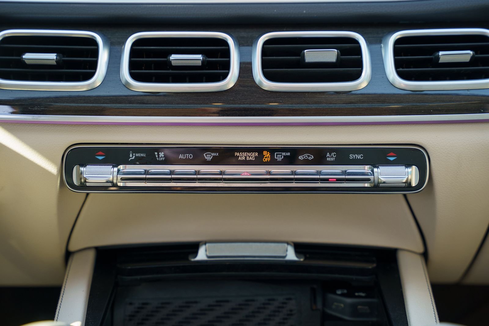 Certified Used 2020  Mercedes-Benz GLE 350 image 37