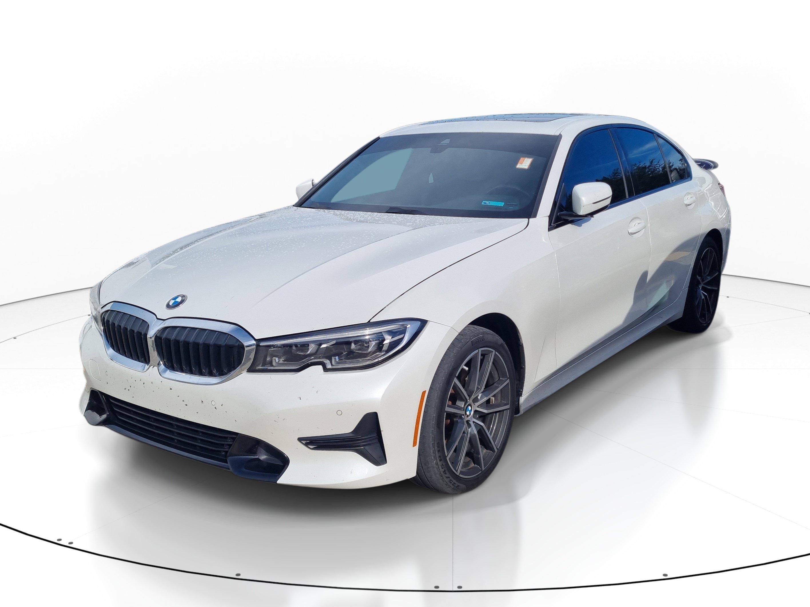 Used 2022 White Metallic BMW 330i image 3