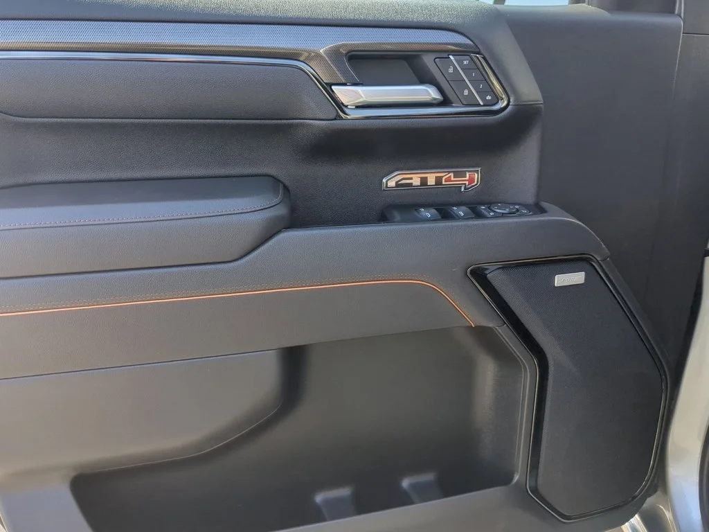 Used 2025 Sterling Metallic GMC AT4 image 11