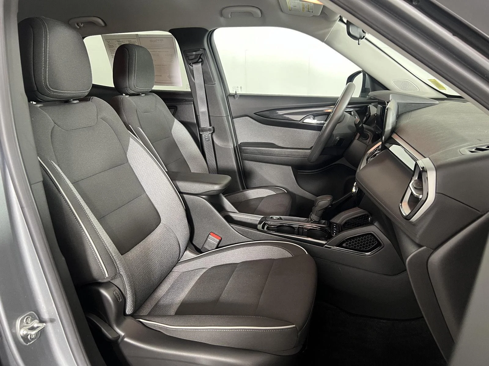 Used 2024 Sterling Gray Metallic Chevrolet LT image 21
