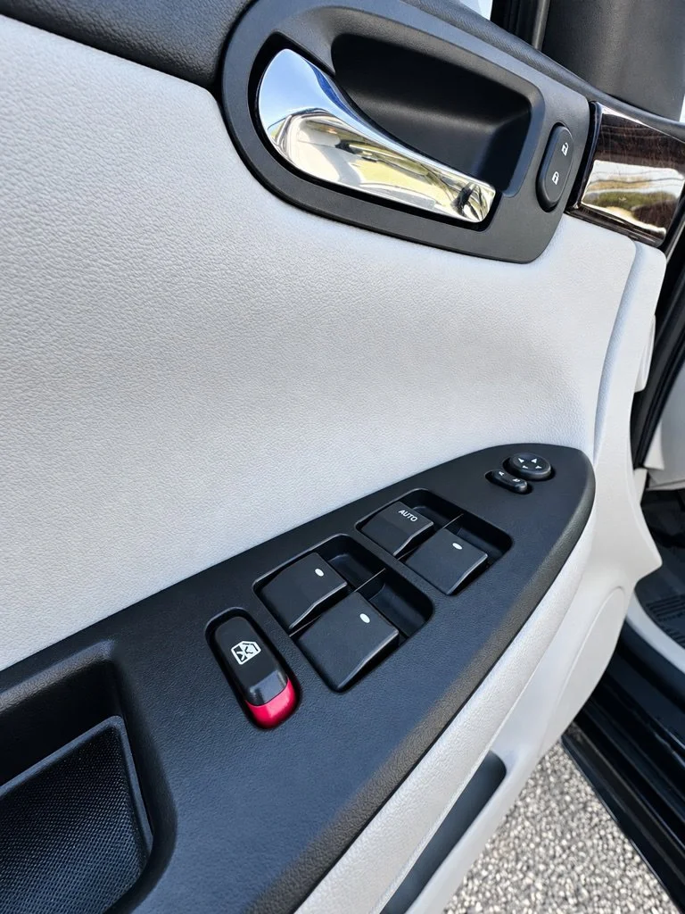 Used 2012 Black Chevrolet LT image 14
