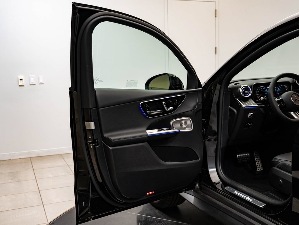 New 2027 Black Mercedes-Benz GLC 300 Coupe image 27