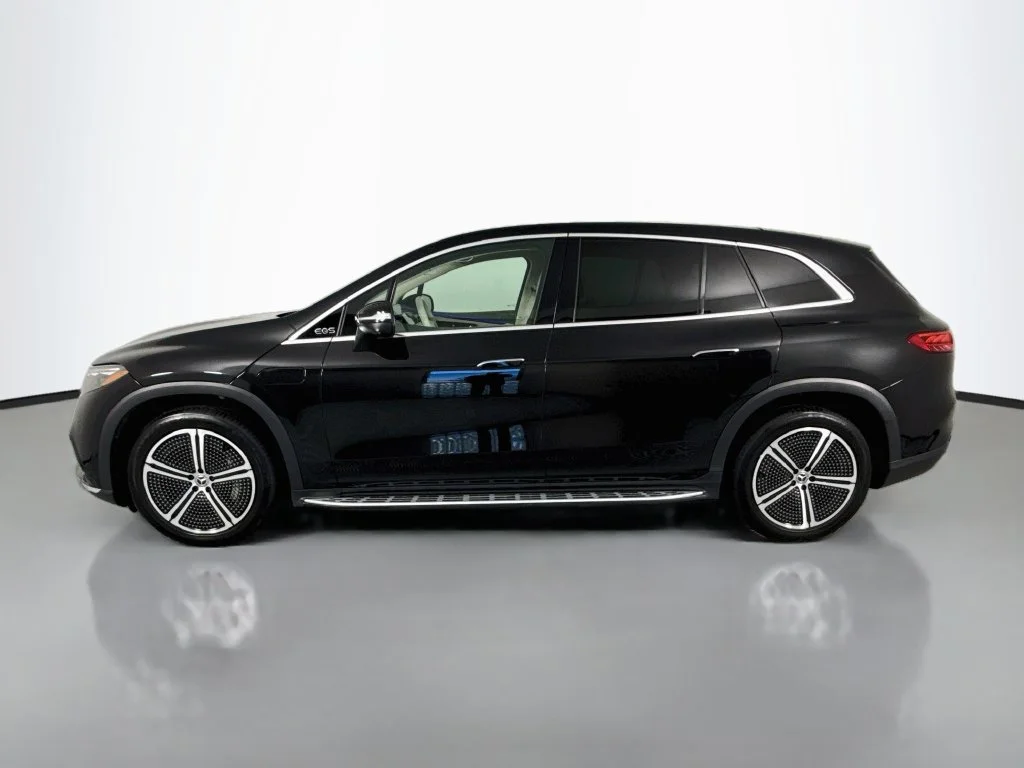 Used 2023 Obsidian Black Metallic Mercedes-Benz 450 image 2