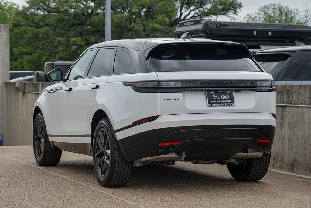 New 2026 Ostuni Pearl White Land Rover Dynamic SE image 8