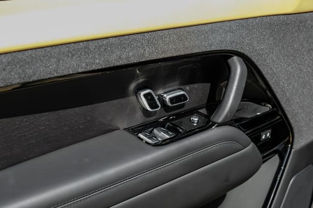 Certified Used 2025 White Land Rover Autobiography image 52