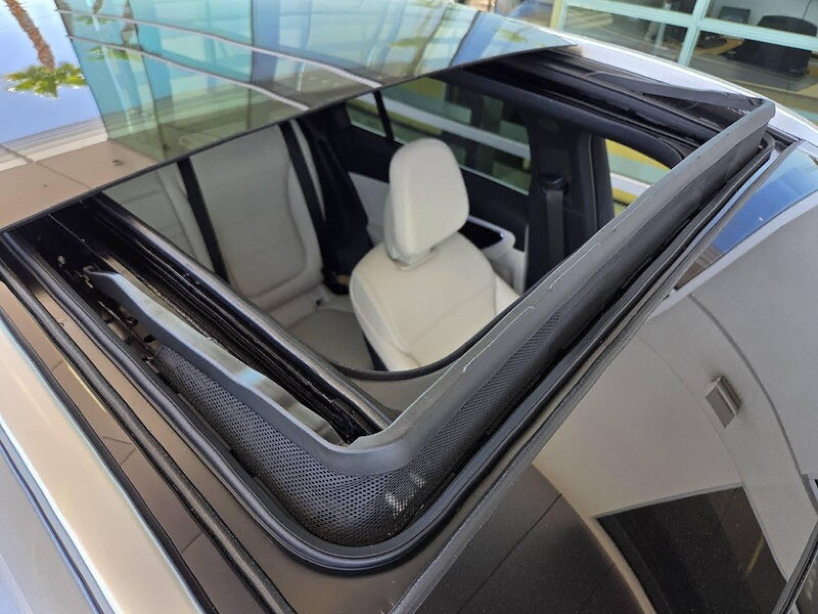New 2026 Cirrus Silver Metallic Mercedes-Benz GLC 300 SUV image 19