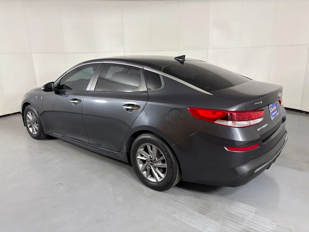 Certified Used 2019 Platinum Graphite Kia LX image 6