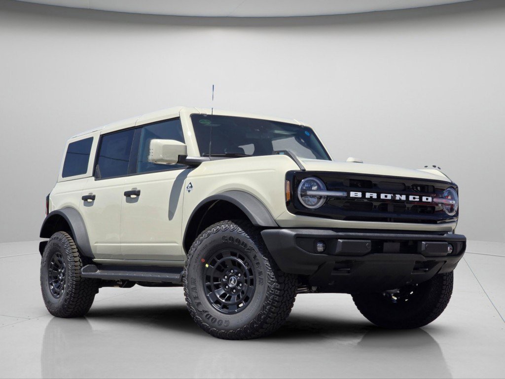 New 2026 Desert Sand Ford Outer Banks image 2