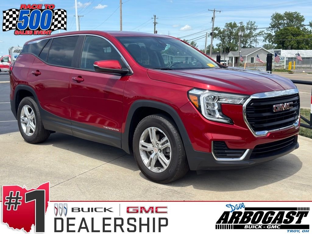 Used 2023 Volcanic Red Tintcoat GMC SLE image 1