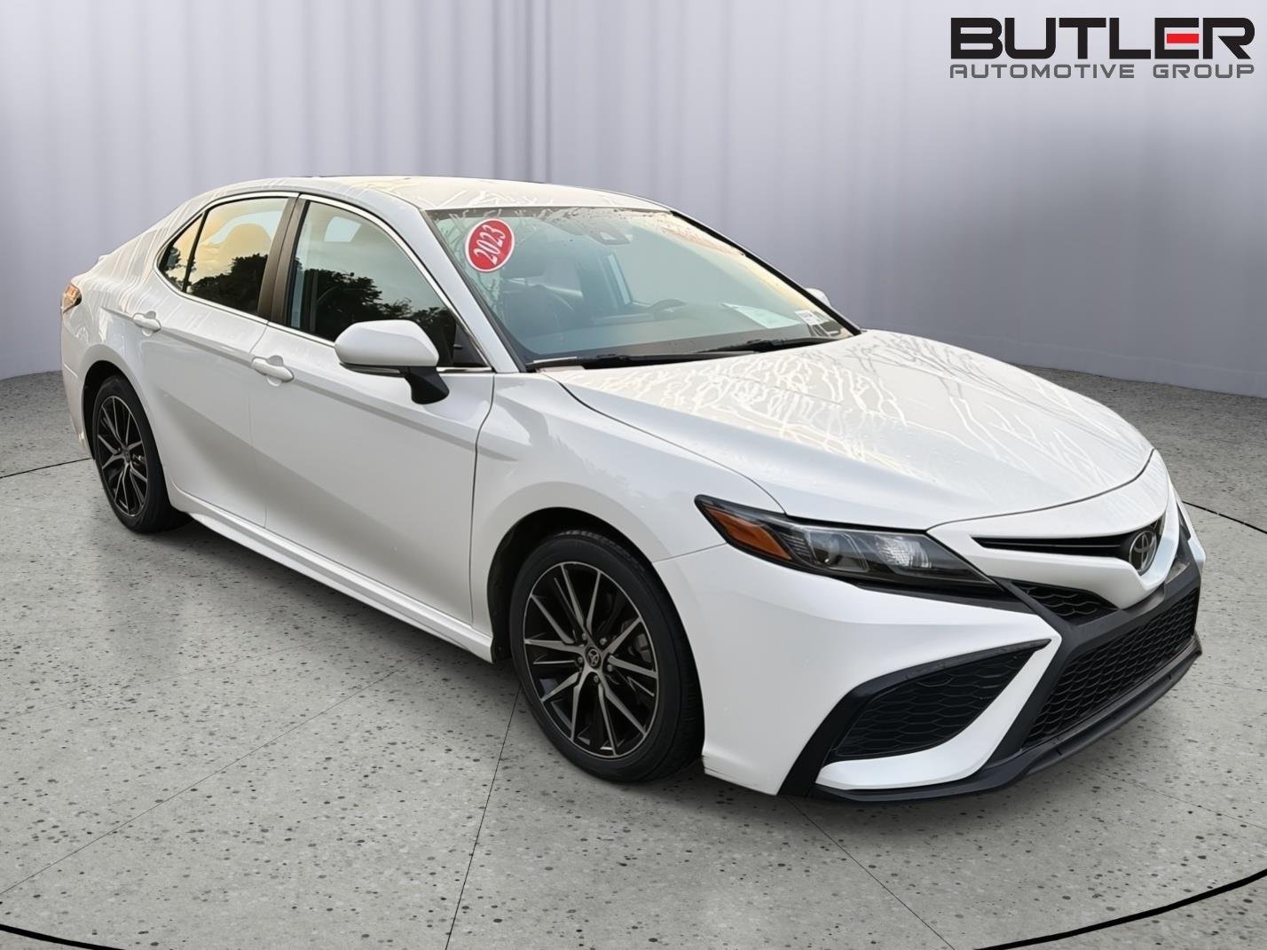 Certified Used 2023 Ice Cap Toyota SE image 8