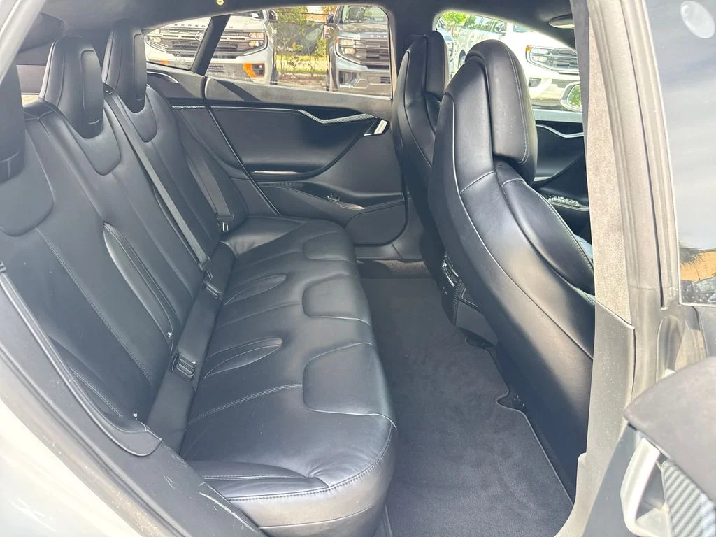 Used 2017  Tesla 75 image 23