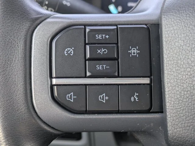 Certified Used 2025 Oxford White Ford XLT image 23