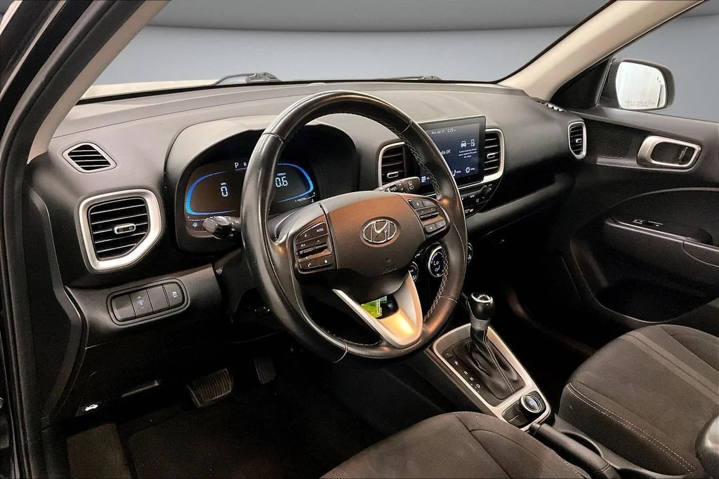 Certified Used 2023 Black Hyundai SEL image 17