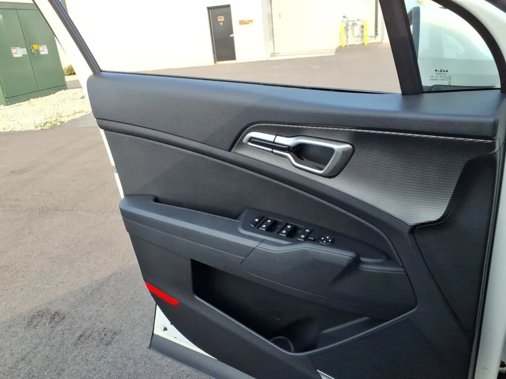 Used 2023 White Kia LX image 26