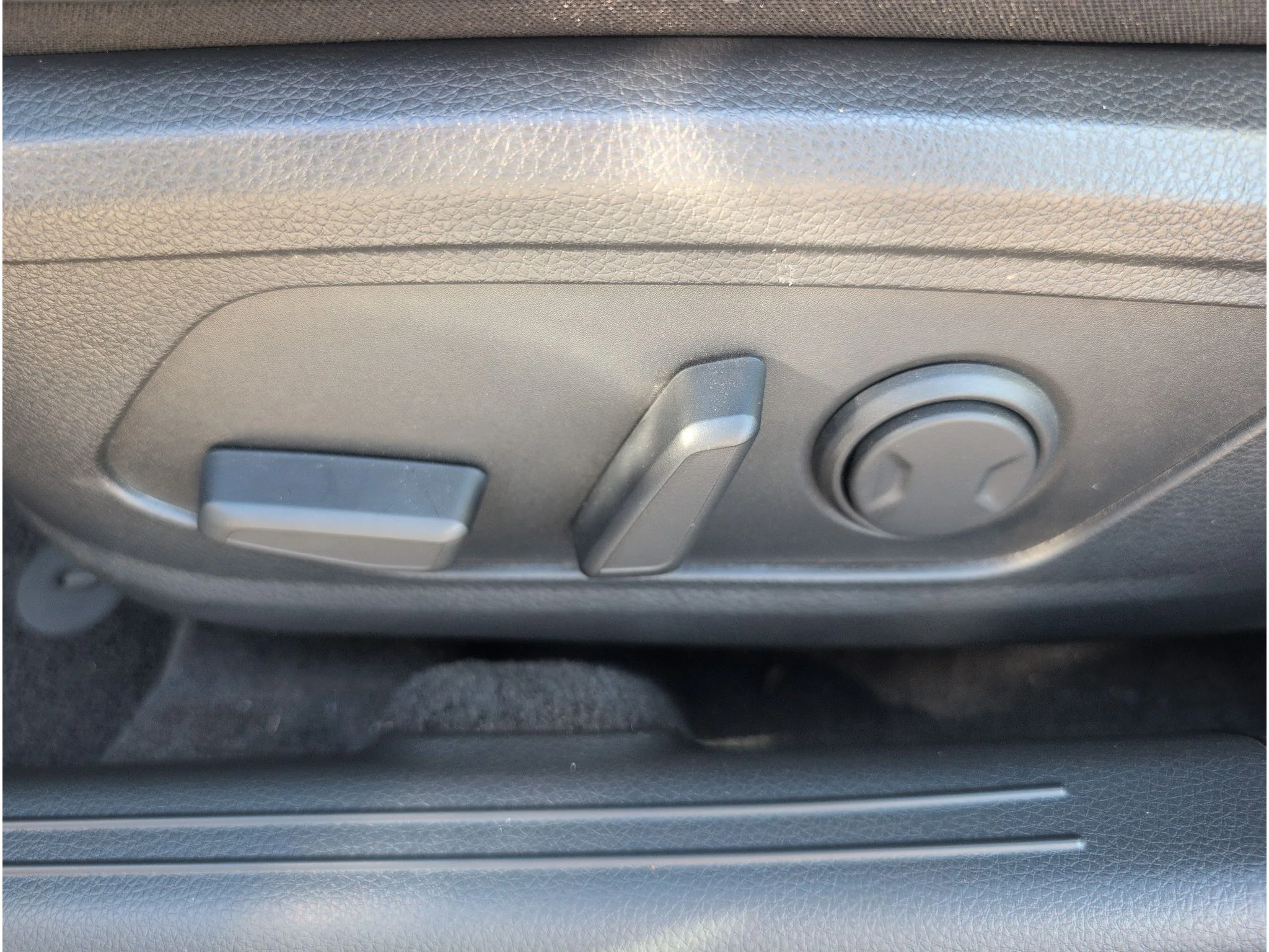 New 2026 Wolf Gray Kia GT-Line FWD image 10