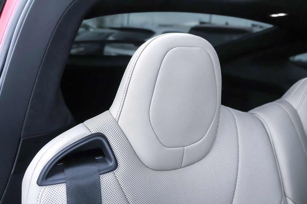 Used 2024  Tesla Base image 23