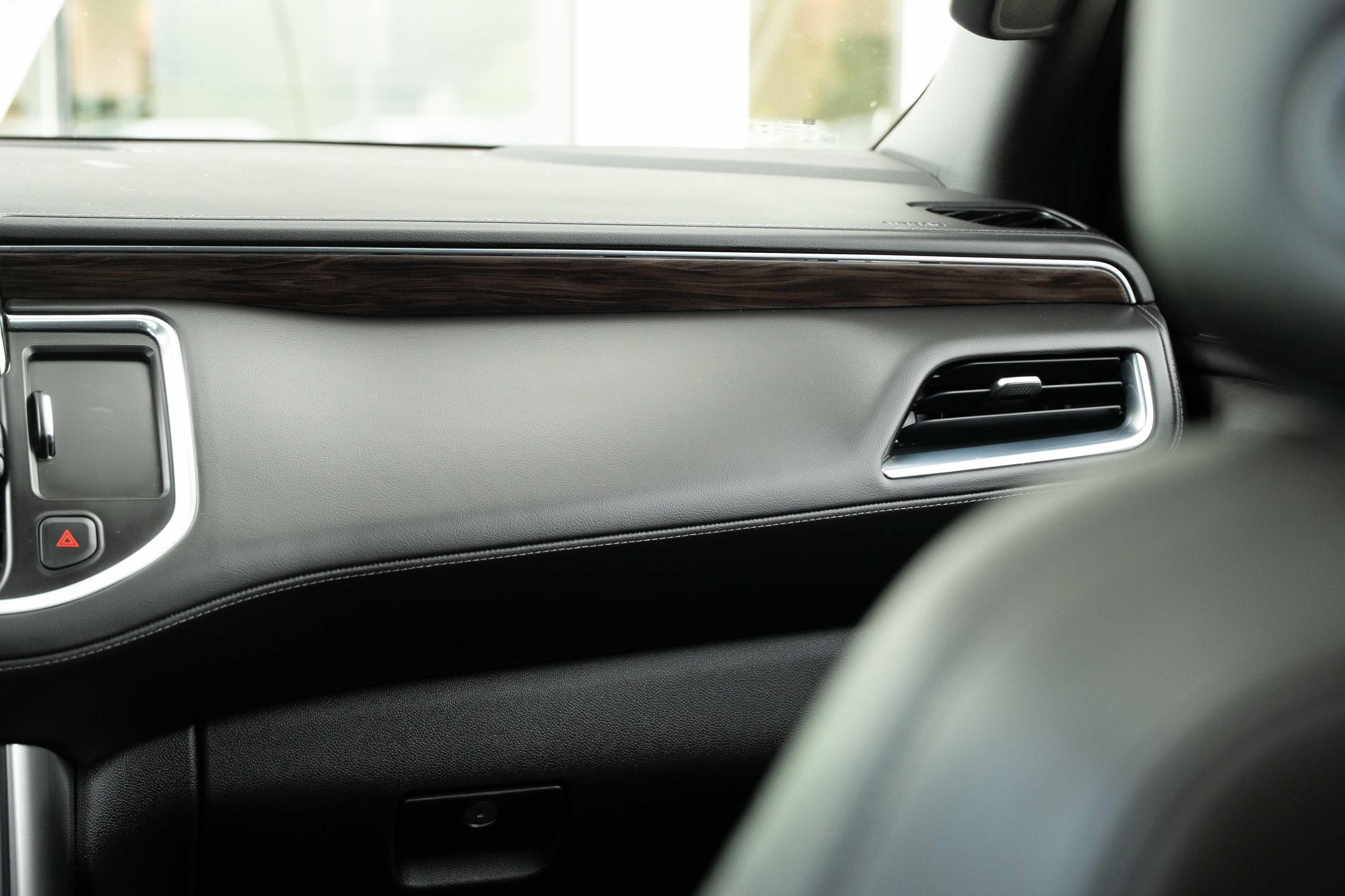Used 2022 Iridescent Pearl Tricoat Chevrolet LT image 14