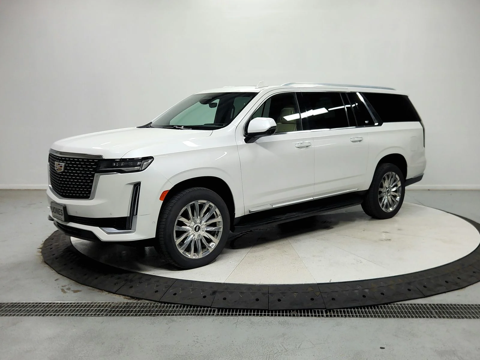 Used 2021 White Cadillac Premium image 4
