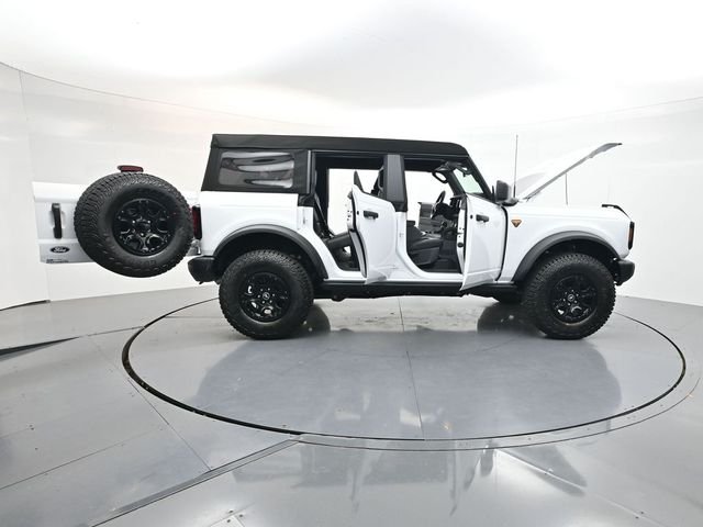 New 2026 Oxford White Ford Badlands® image 61