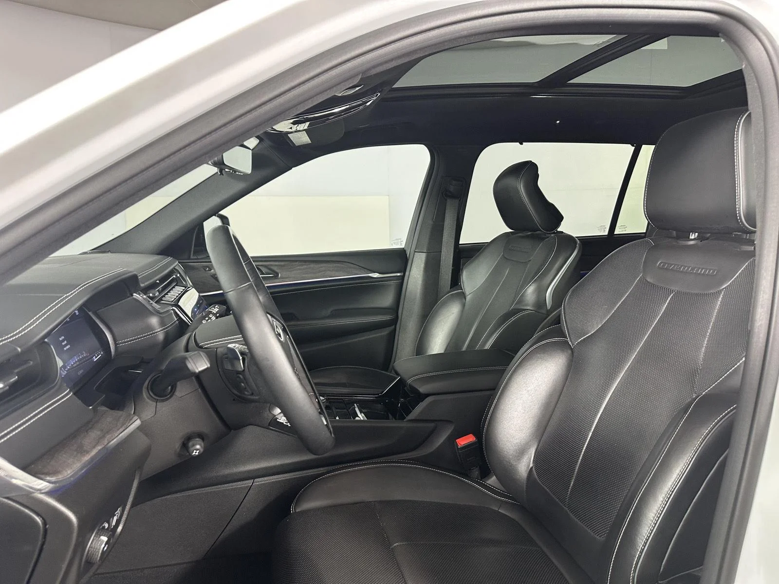 Used 2023 Bright White Clearcoat Jeep Overland image 12