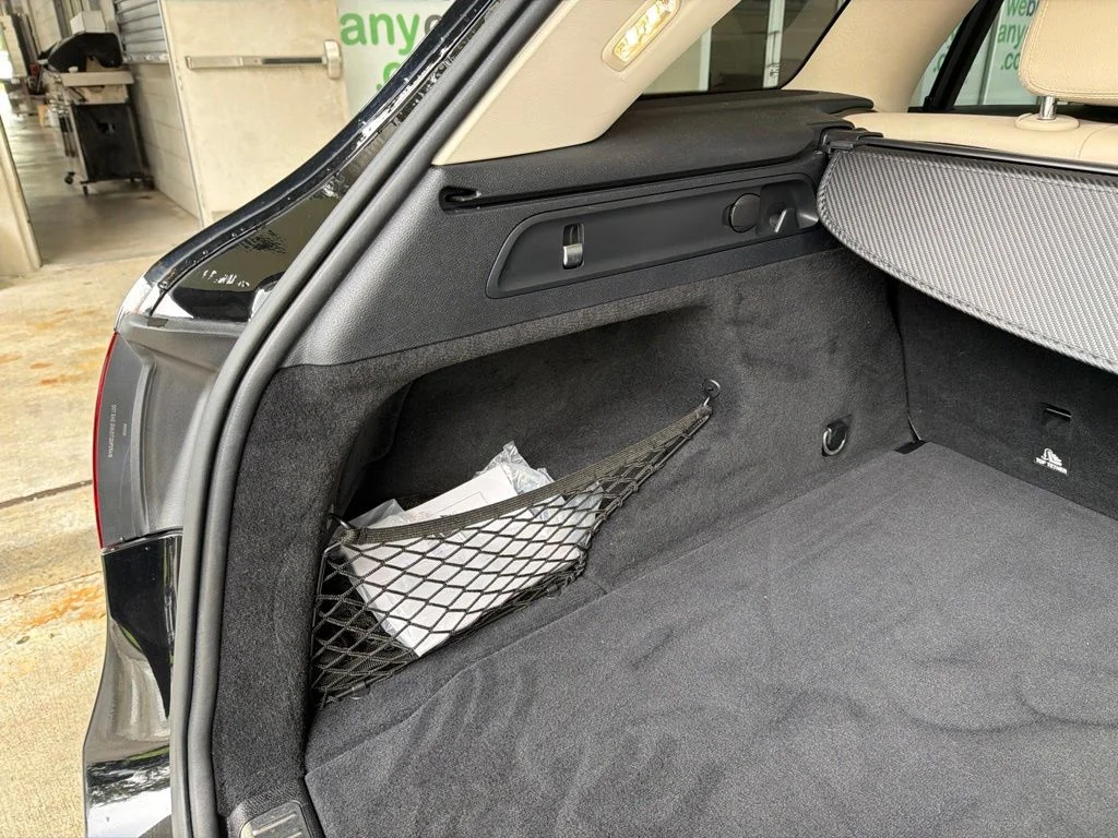 Used 2020 Black Mercedes-Benz GLC 300 image 43