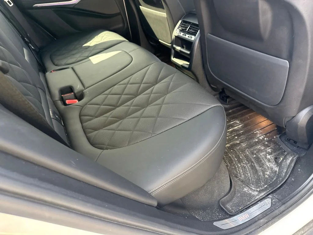 Used 2024 Alpine White BMW xDrive40i image 8