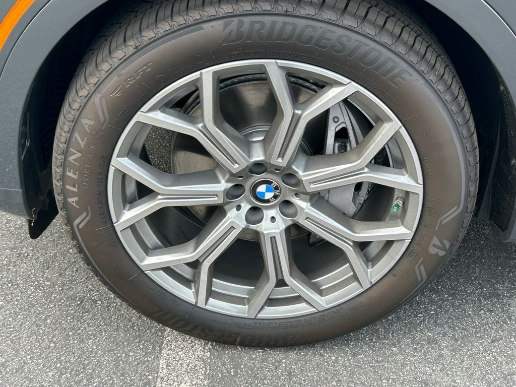 2026 BMW X7 40i - Photo 9