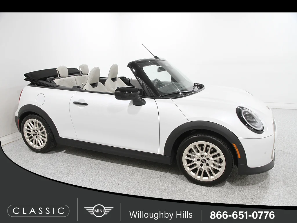 2025 MINI Convertible Cooper Signature's photo