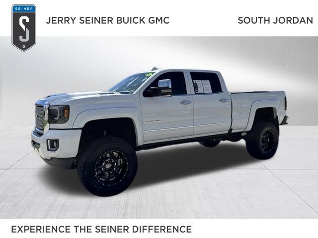 2017 GMC Sierra 4WD Crew Cab Standard Box Denali's photo