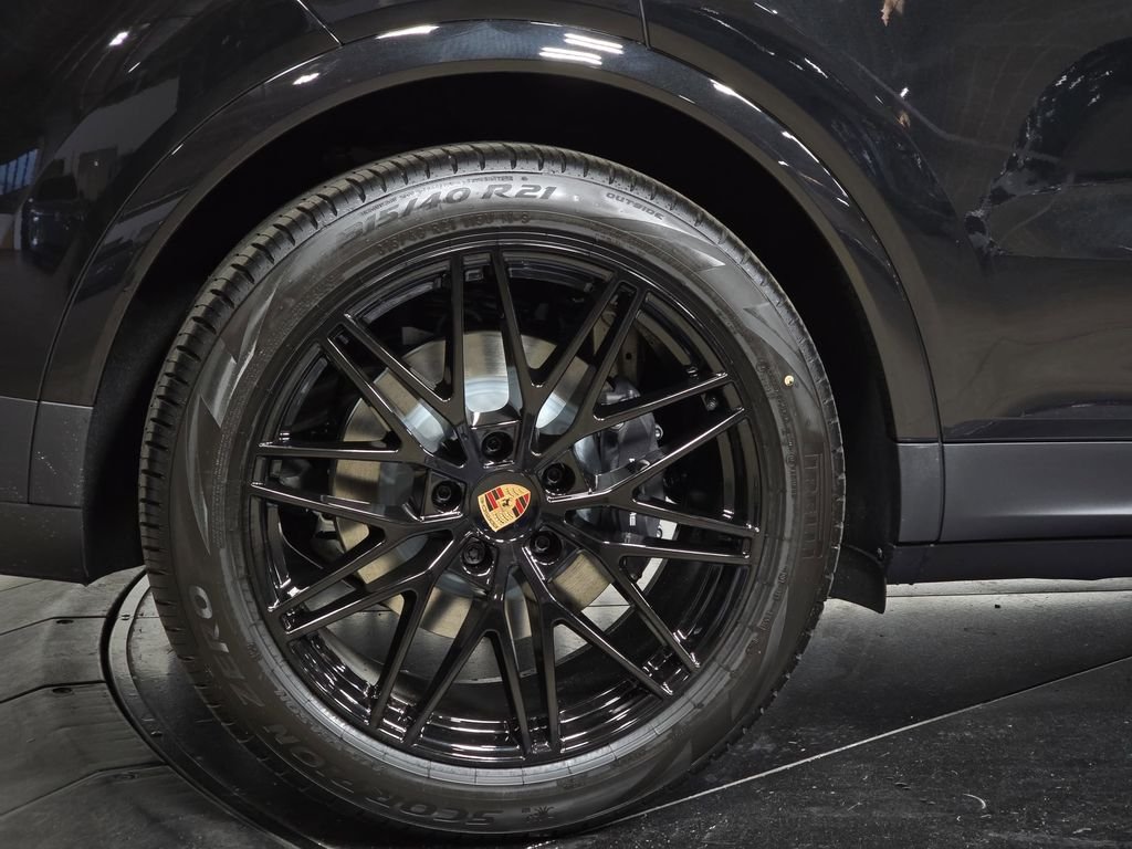 New 2026 Chromite Black Metallic Porsche  image 29