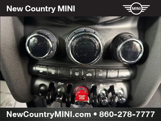 Used 2019 Orange MINI  image 23