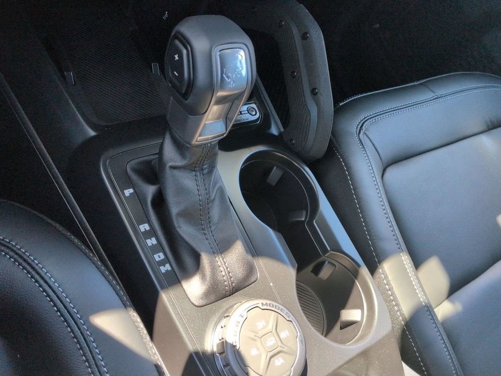 New 2026 Avalanche Gray Ford Outer Banks® image 50