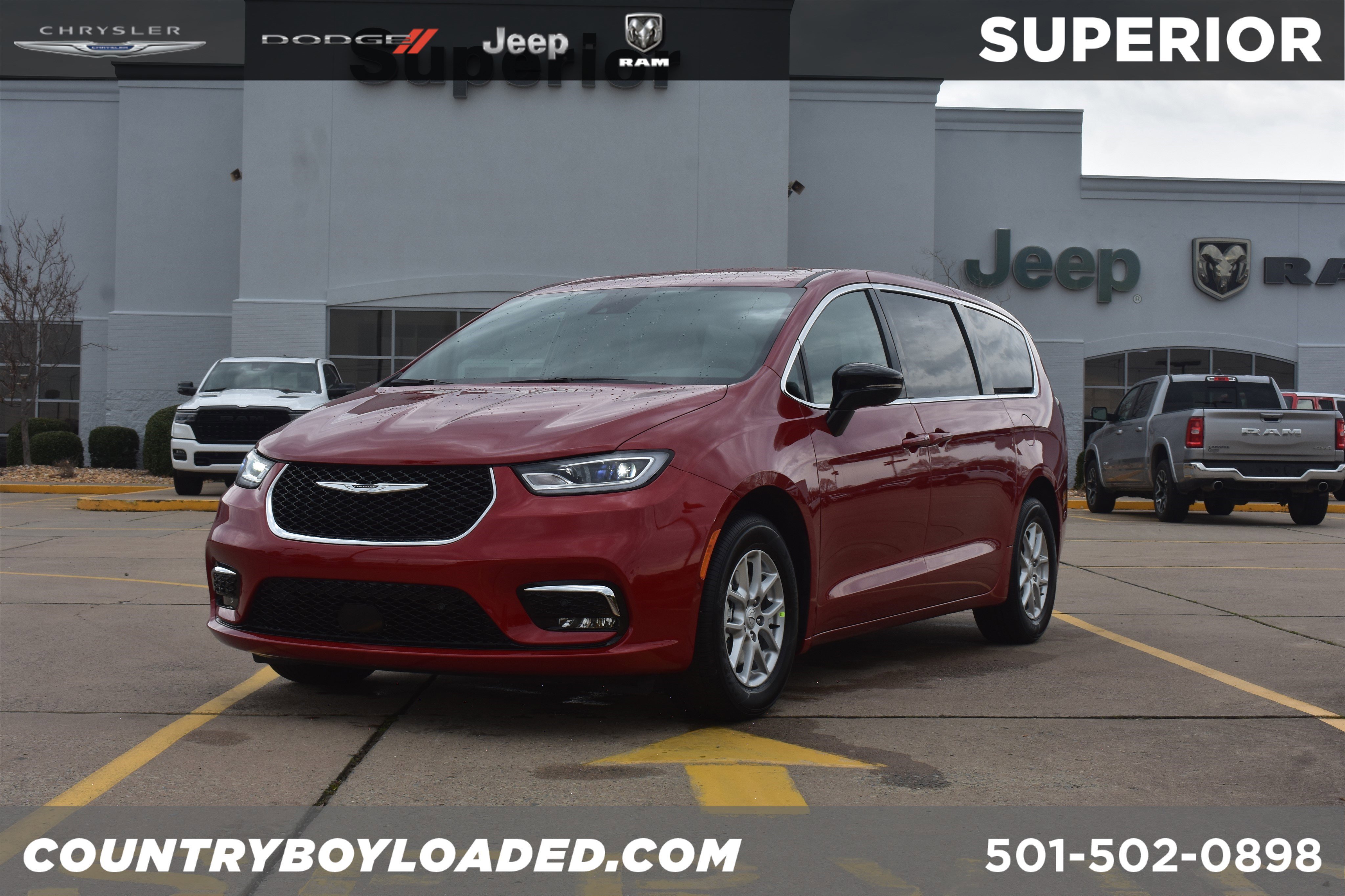 2026 Chrysler Pacifica Select's photo