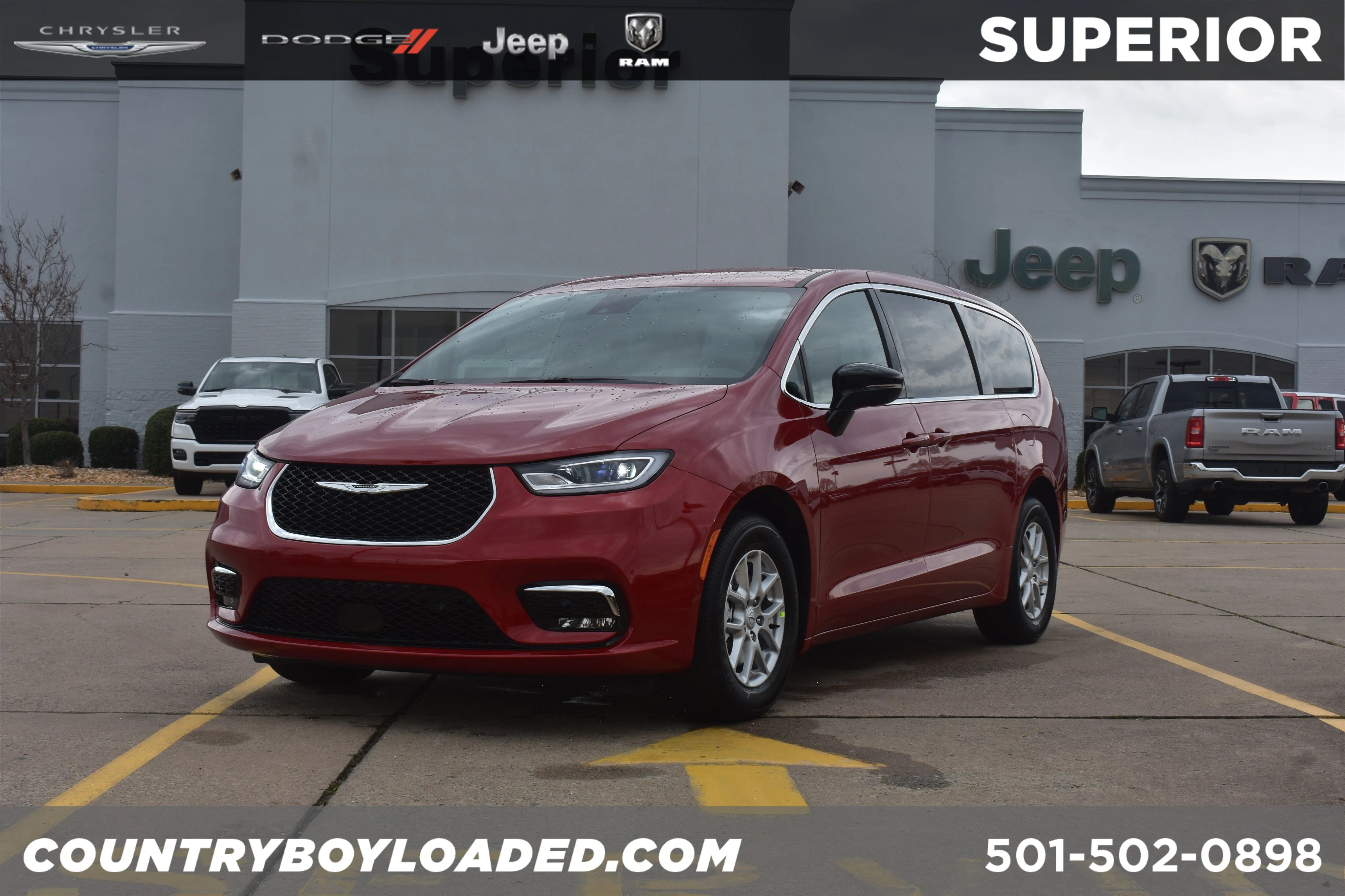 2026 Chrysler Pacifica Select's photo