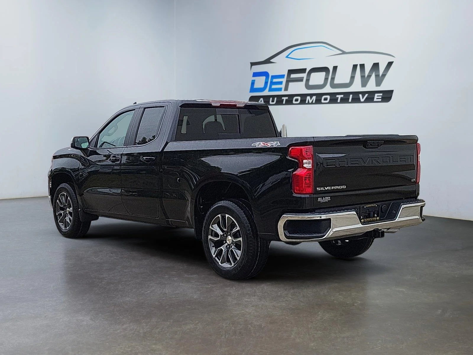 Used 2025 Black Chevrolet LT image 5