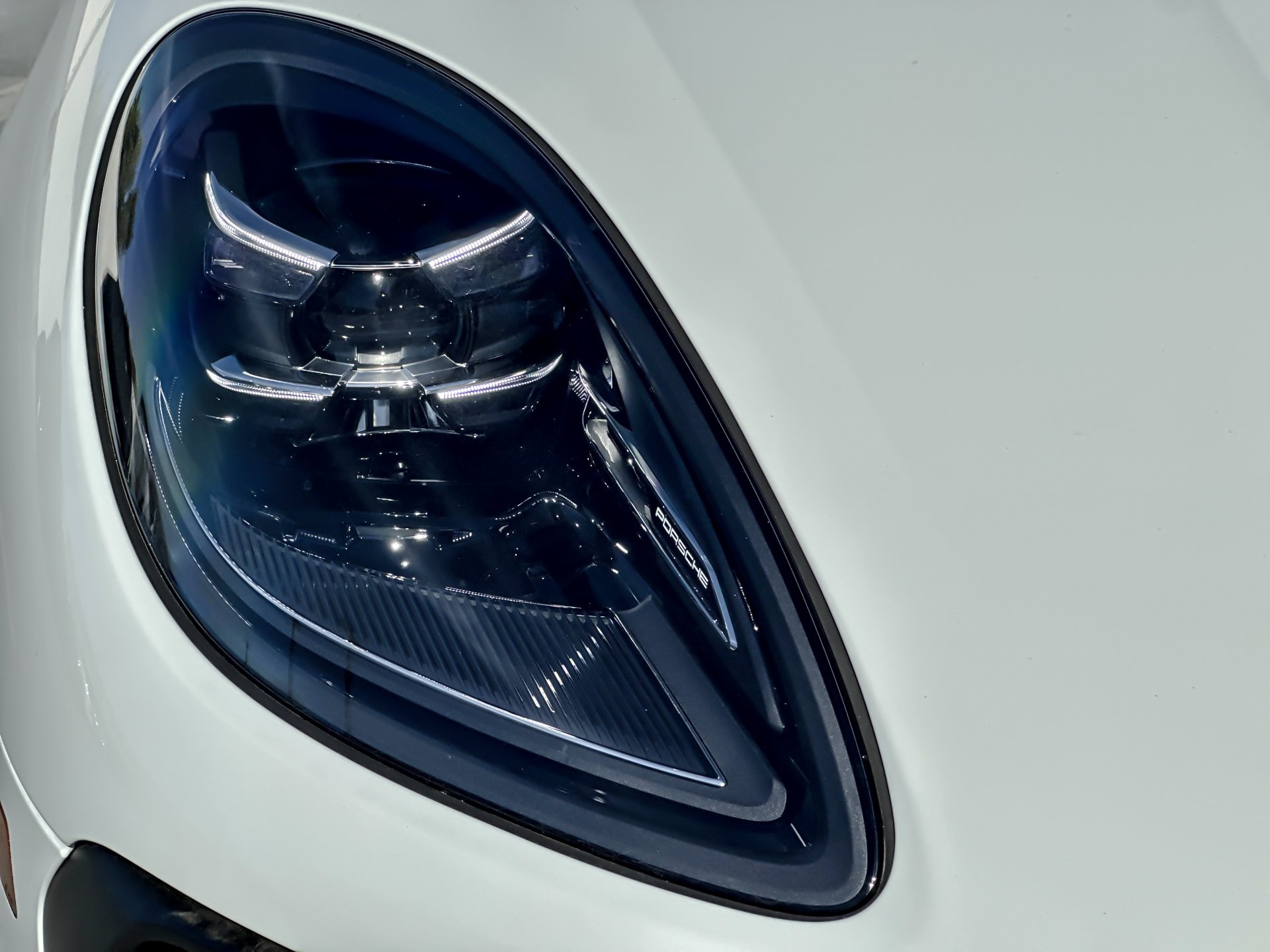 2026 Porsche Macan S - Photo 25