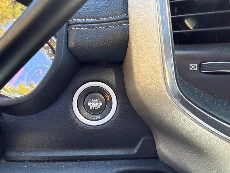 Used 2019 Black Ram Laramie image 31