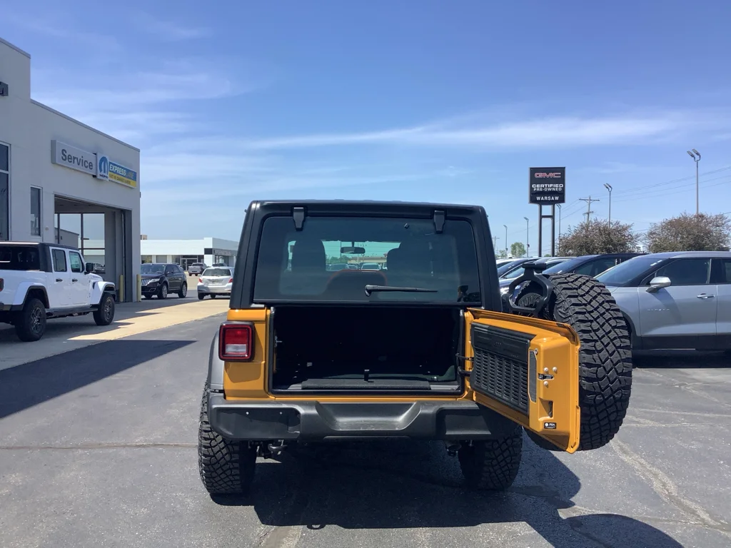 New 2026 Goldilocks Exterior Paint Jeep Sport image 8