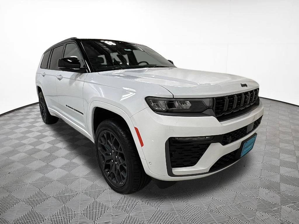 New 2026 Bright White Clear-Coat Exterior Paint Jeep Summit image 4